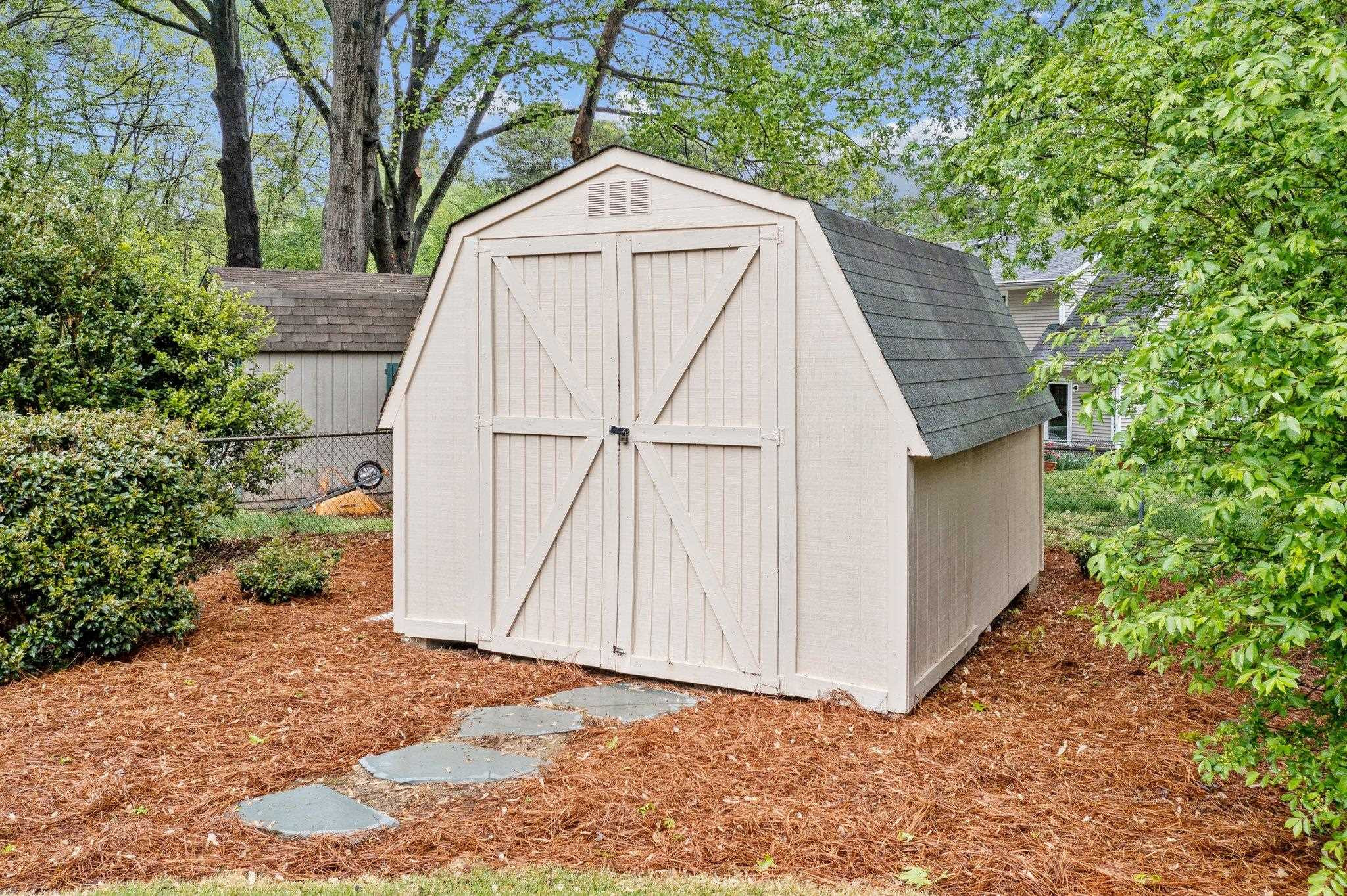 508 Cedar Hill Lane Raleigh, NC 27609 - Photo 26 of 32 Photo 26