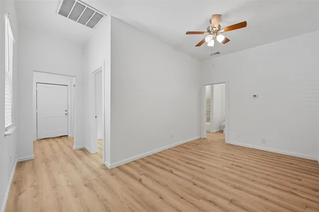 $1,350 | 728 South Elm Street, Sherman, TX 75090