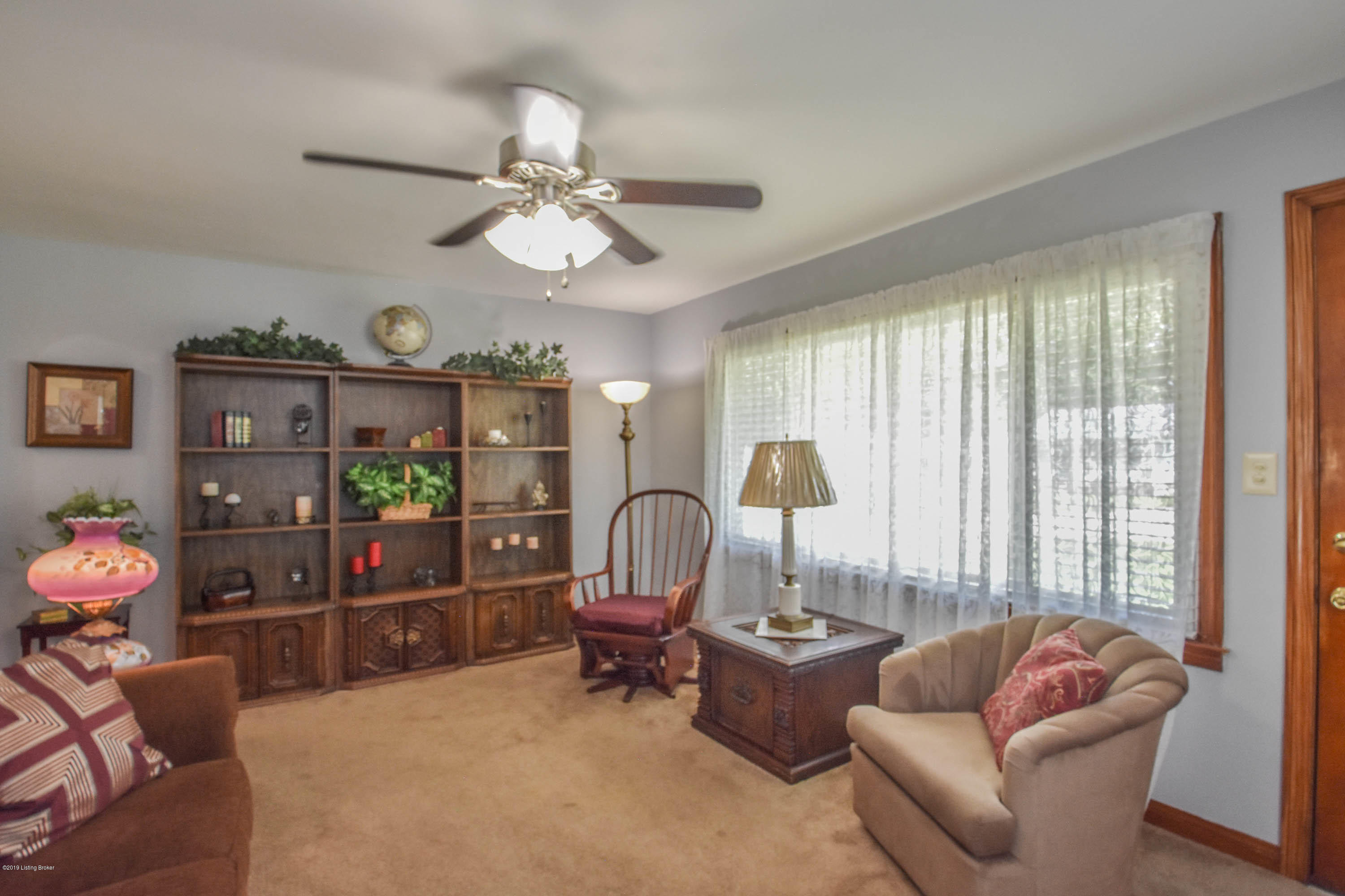 3010 Gudgel Road Louisville, KY 40211 - Photo 7 of 29 DSC_0577