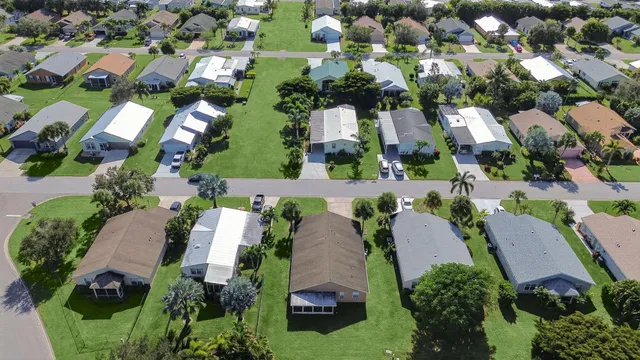 $3,500 | 2757 Southwest Versailles Terrace, Stuart, FL 34997