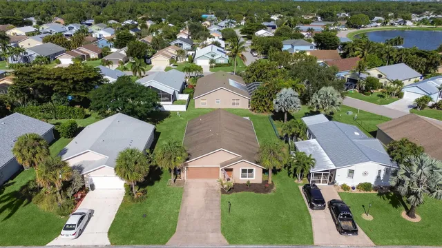 $3,500 | 2757 Southwest Versailles Terrace, Stuart, FL 34997