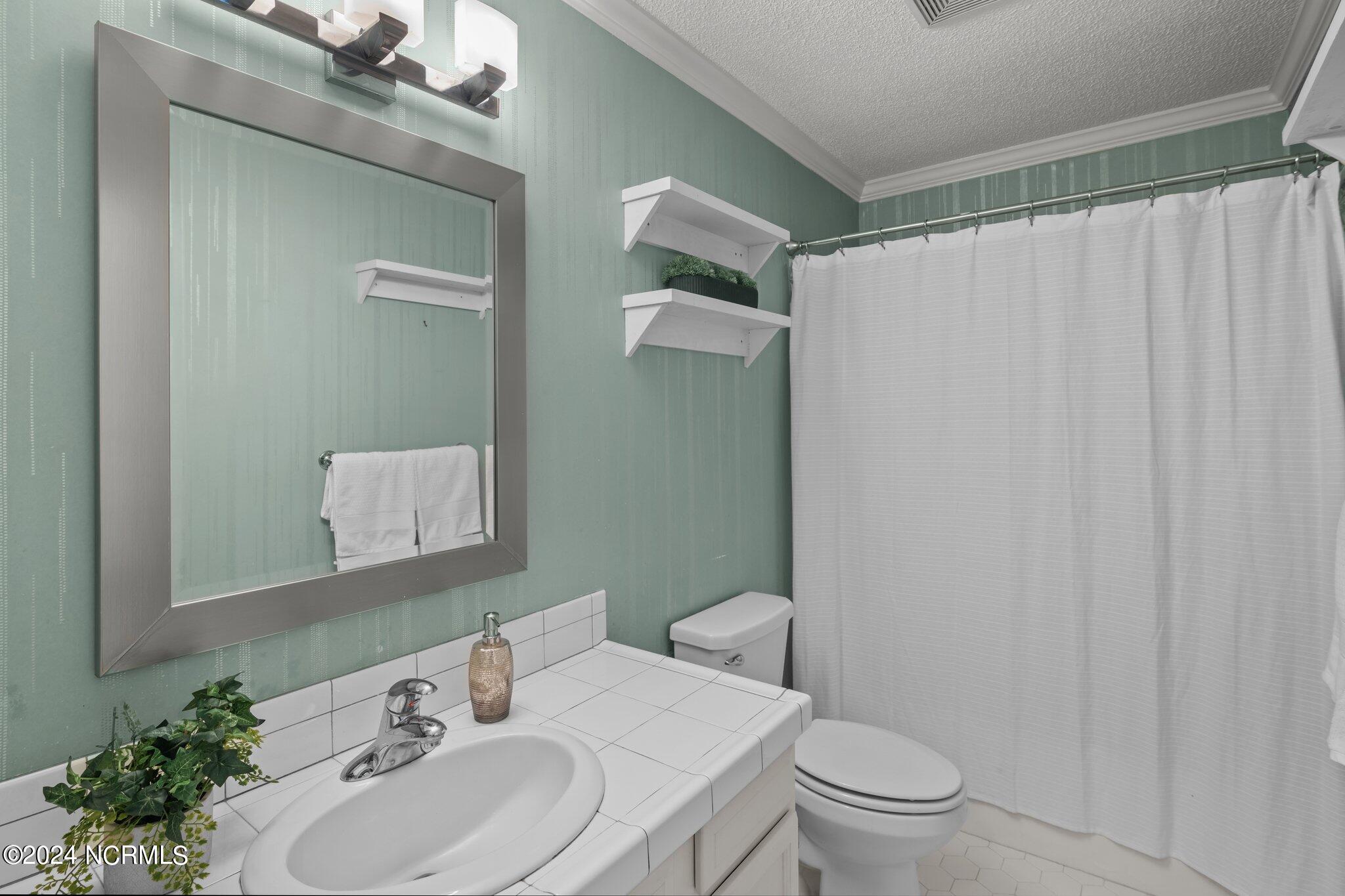 2043 Quail Ridge Road, Unit D Greenville, NC 27858 - Photo 29 of 53 29-web-or-mls-BLS_0069