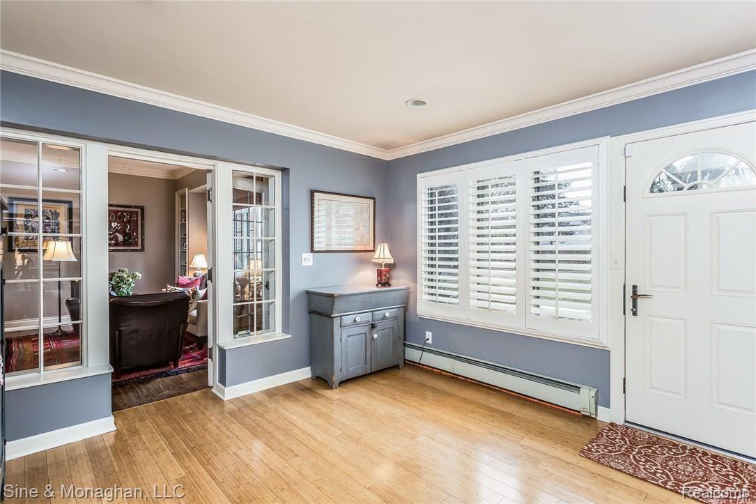 53 Cloverly Road Grosse Pointe, MI 48236 - Photo 23 of 66 028-Family_Room-3695283-medium.jpg
