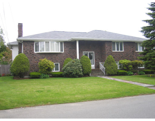 11 Cabot Road Stoneham, MA 02180 - Photo 1 of 1 Gallery Image 1