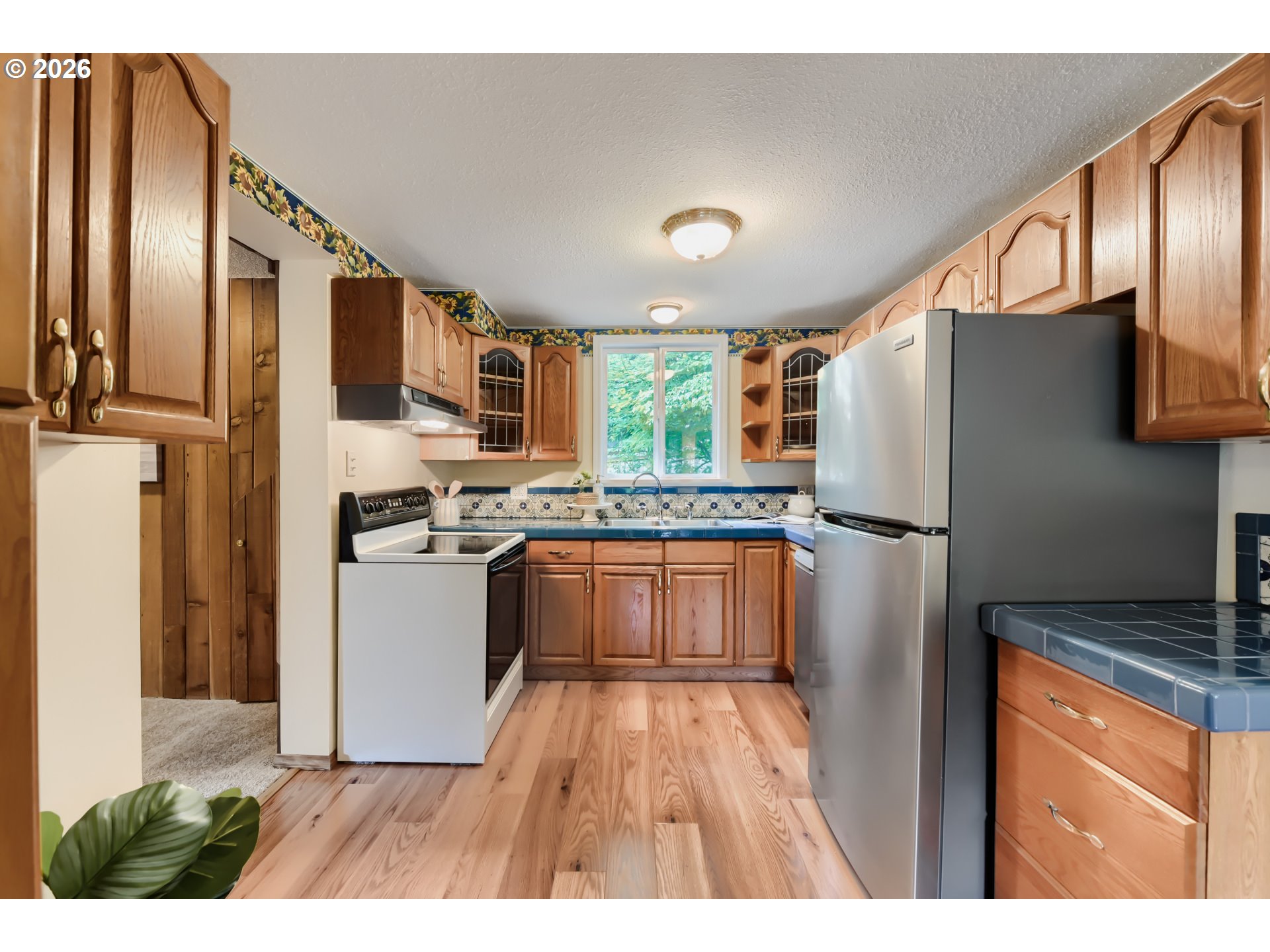 3740 Southwest Comus Street Portland, OR 97219 - Photo 10 of 33 Kitchen