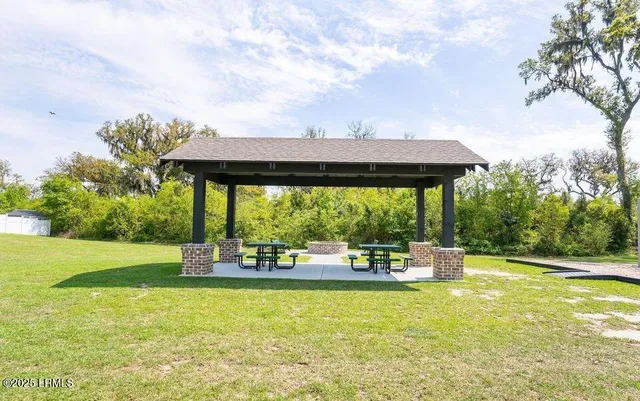 $2,600 | 16 Coosawhatchie Way, Beaufort, SC 29906