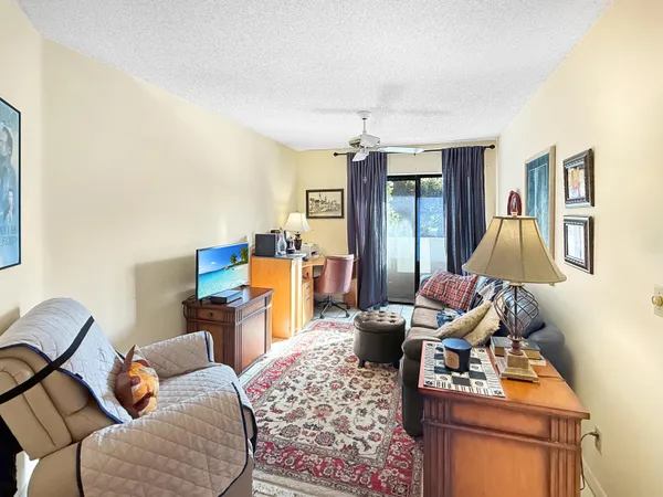 $2,000 | 3358 Perimeter Drive, Greenacres, FL 33467
