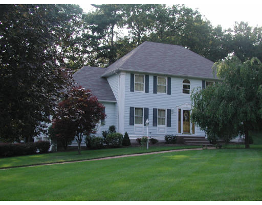 2 Maplewood Road Middleton, MA 01949 - Photo 1 of 12 Gallery Image 1