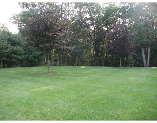 2 Maplewood Road Middleton, MA 01949 - Photo 4 of 12 Gallery Image 4