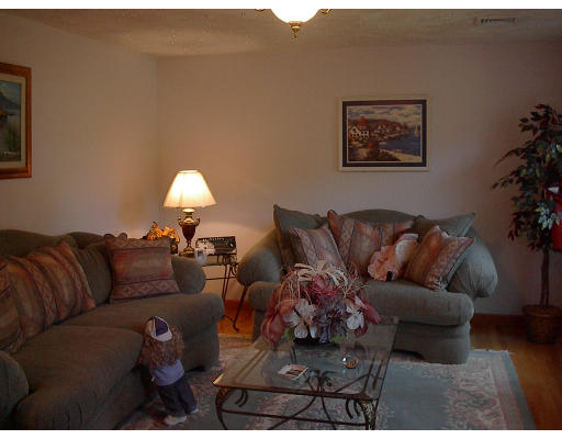 2 Maplewood Road Middleton, MA 01949 - Photo 7 of 12 Gallery Image 7
