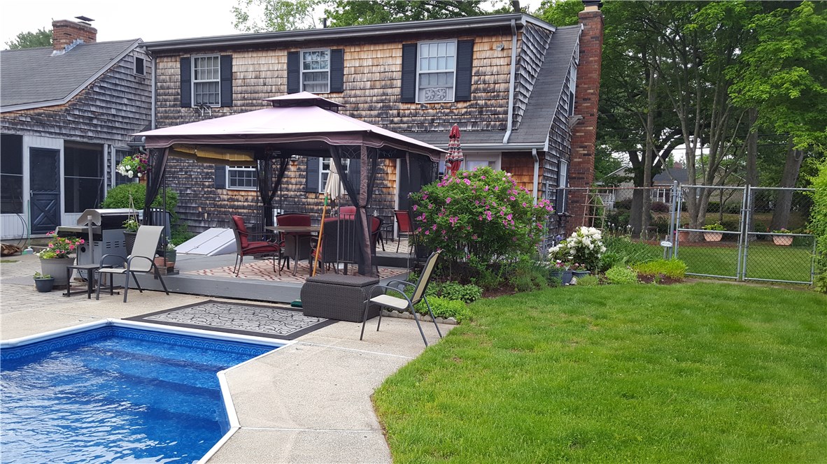16 Swan Road Smithfield, RI 02917 - Photo 7 of 16