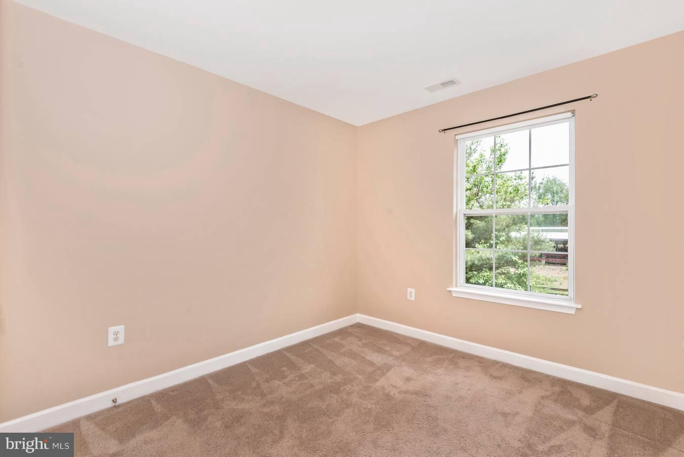 9249 Ridgefield Circle Frederick, MD 21701 - Photo 15 of 30 Bedroom