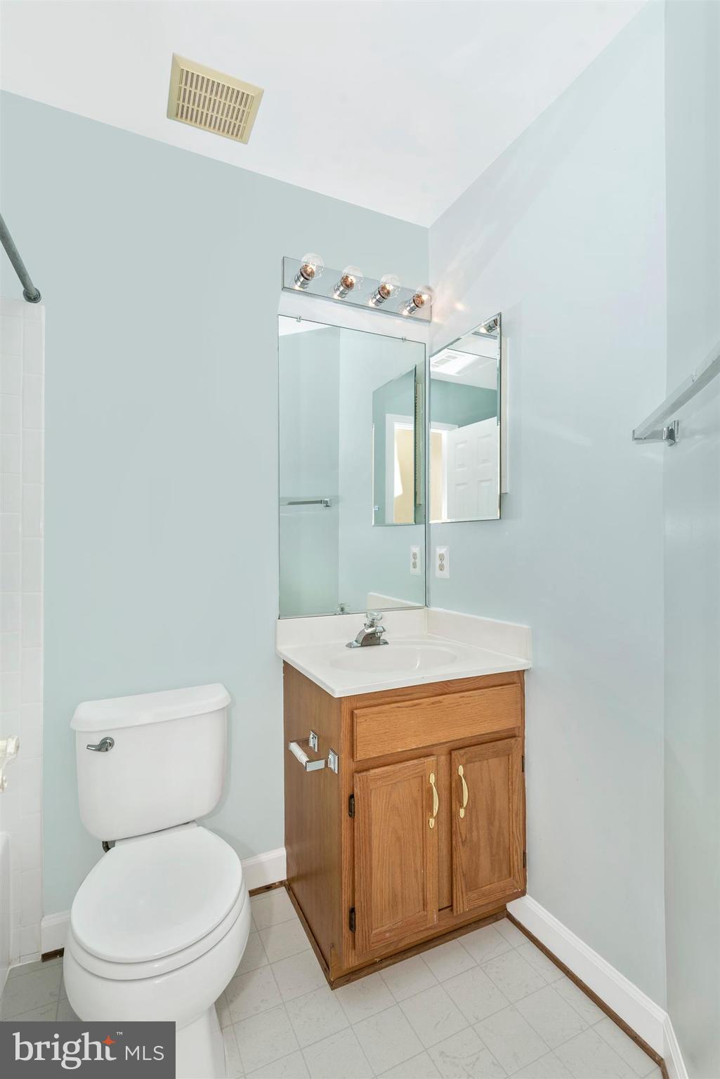 9249 Ridgefield Circle Frederick, MD 21701 - Photo 16 of 30 Bath