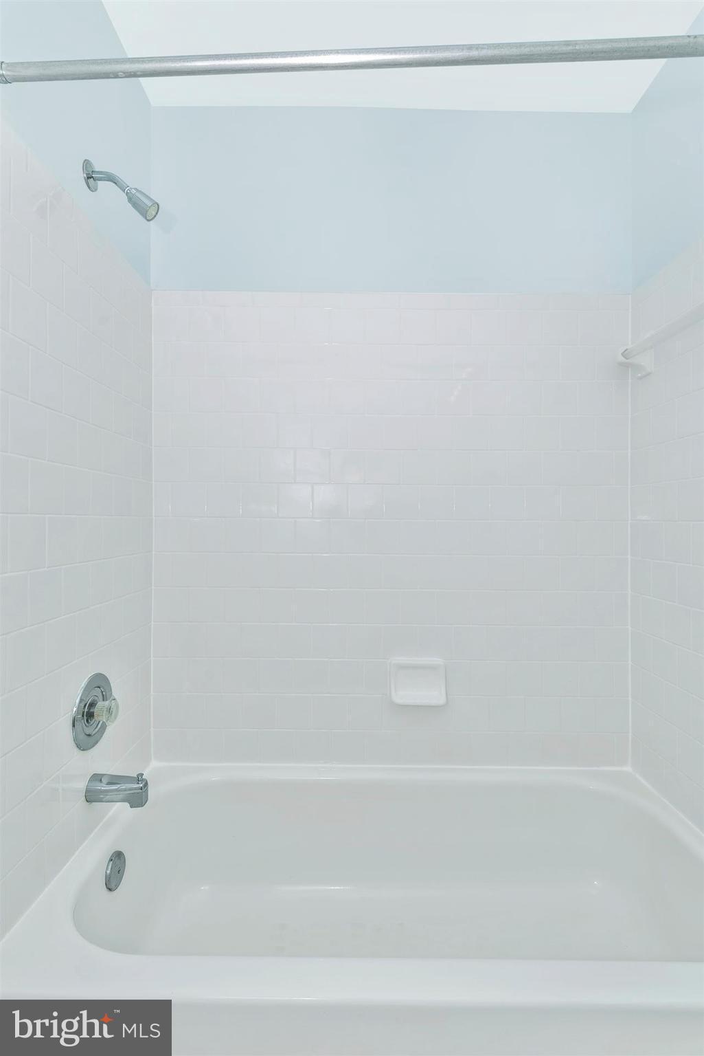9249 Ridgefield Circle Frederick, MD 21701 - Photo 17 of 30 Bath