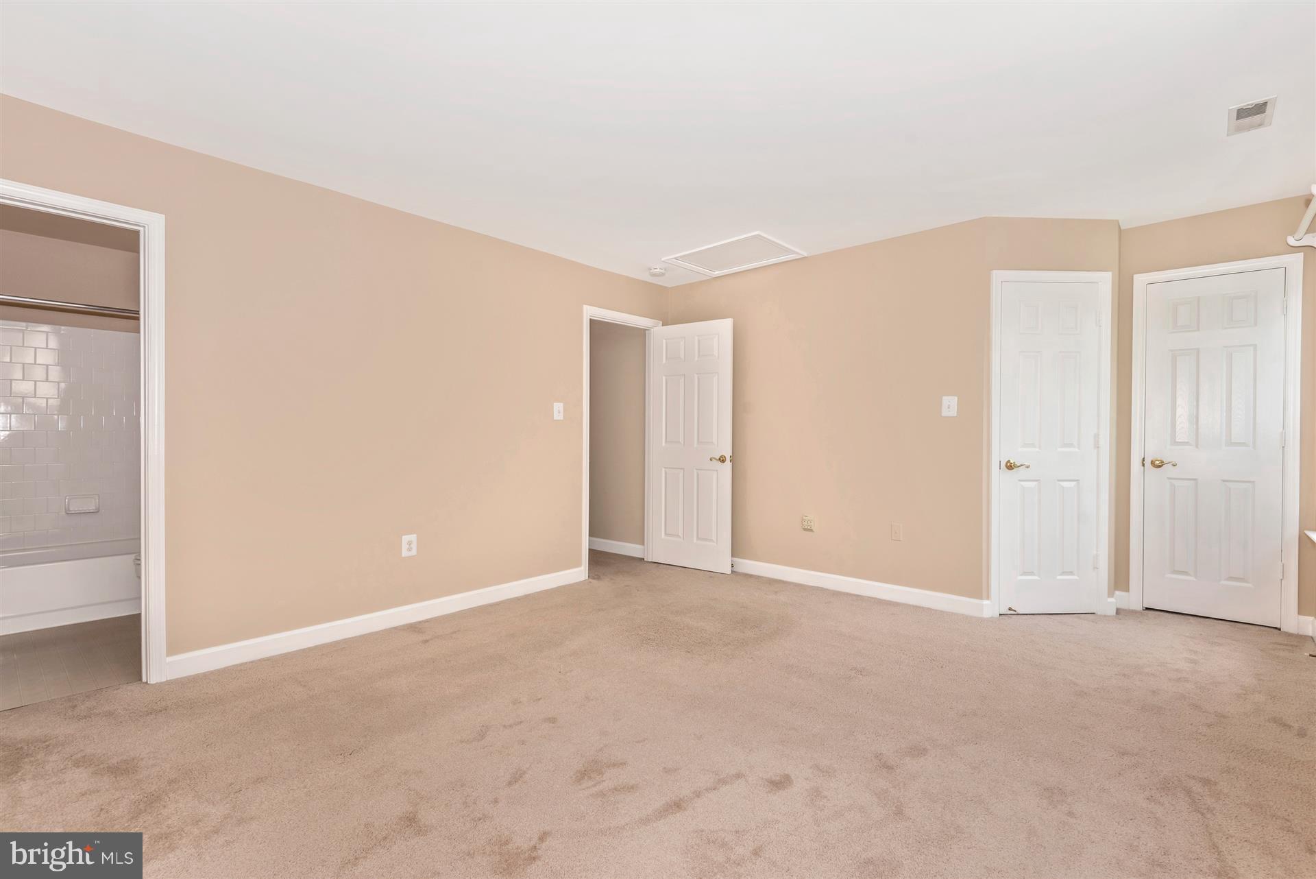 9249 Ridgefield Circle Frederick, MD 21701 - Photo 18 of 30 Bedroom (Master)