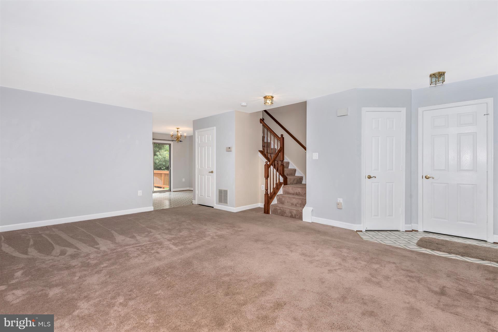 9249 Ridgefield Circle Frederick, MD 21701 - Photo 6 of 30 Living Room
