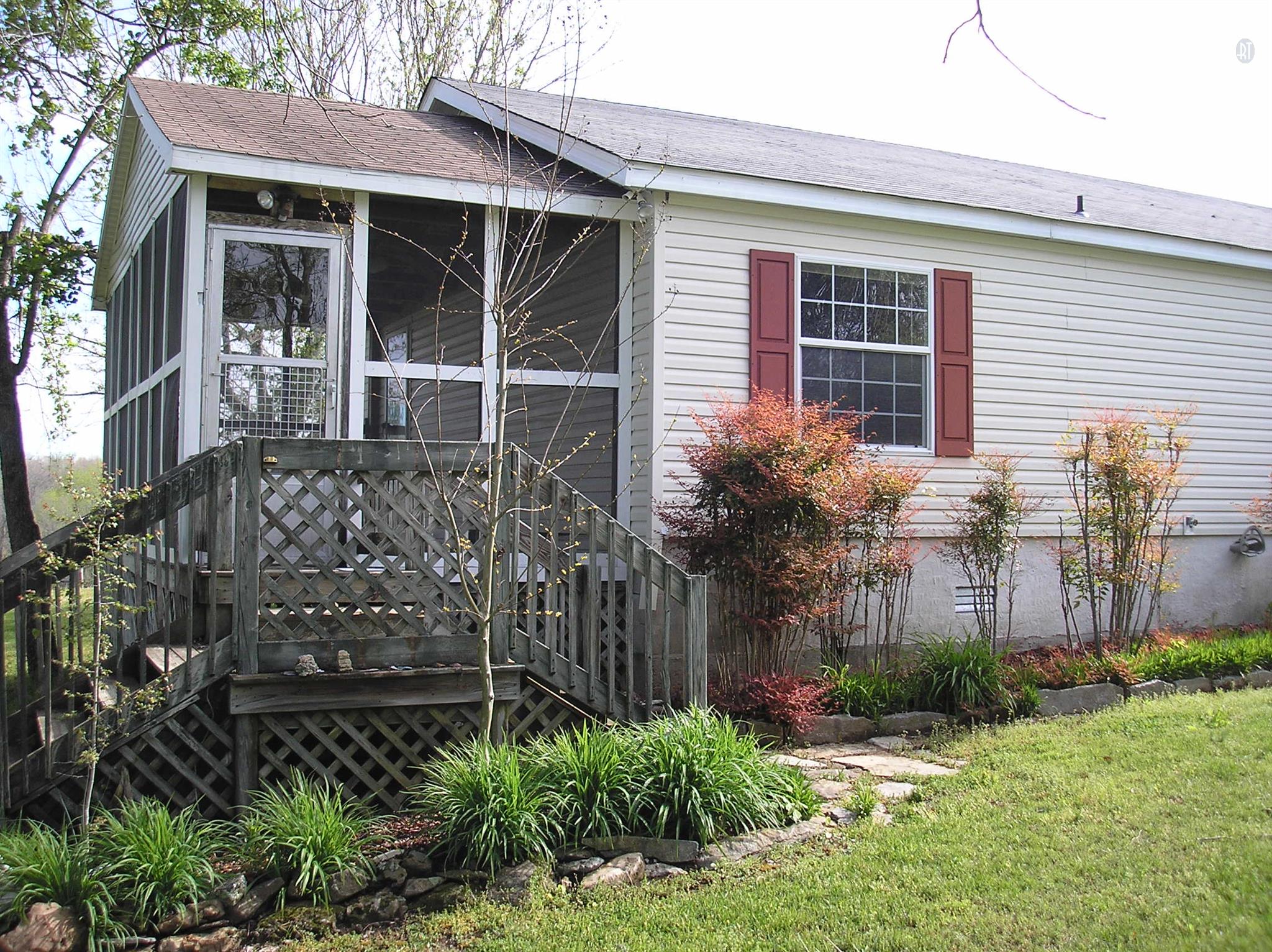 2246 Fall River Road Leoma, TN 38468 - Photo 3 of 22