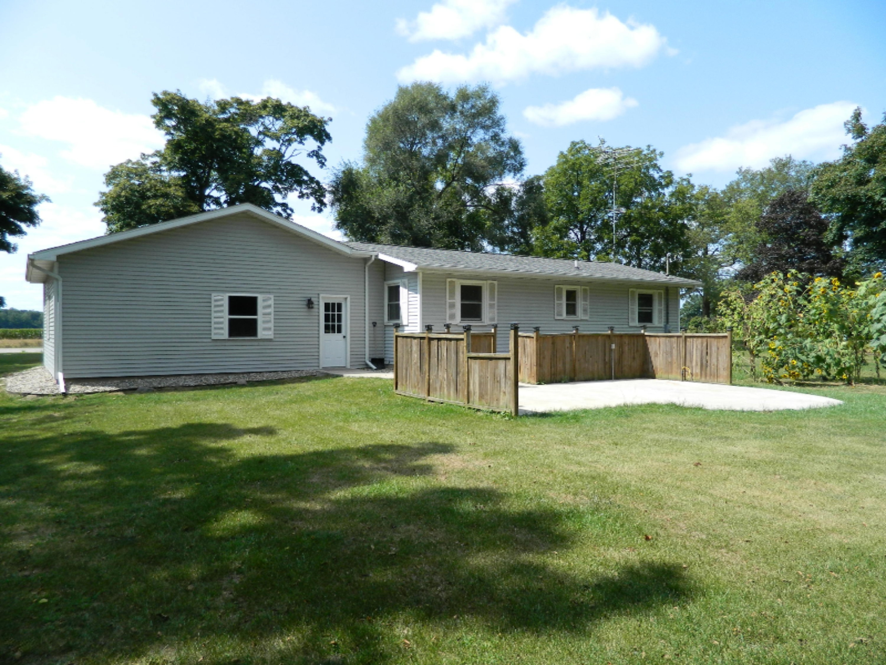 54727 Silver Street Mendon, MI 49072 - Photo 2 of 23 DSCN3552
