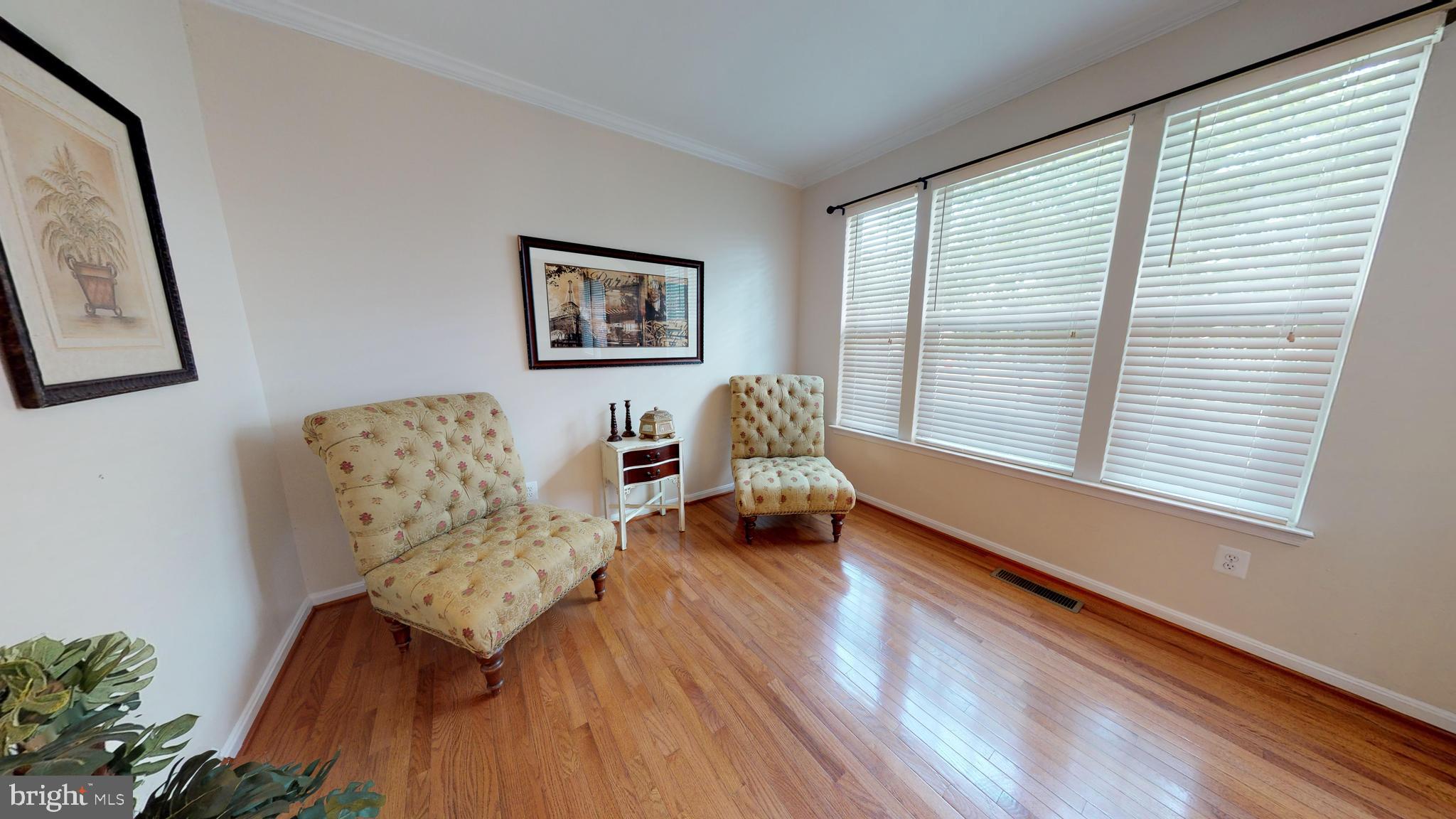 31 Mineral Springs Road Ranson, WV 25438 - Photo 8 of 23 Inviting living room
