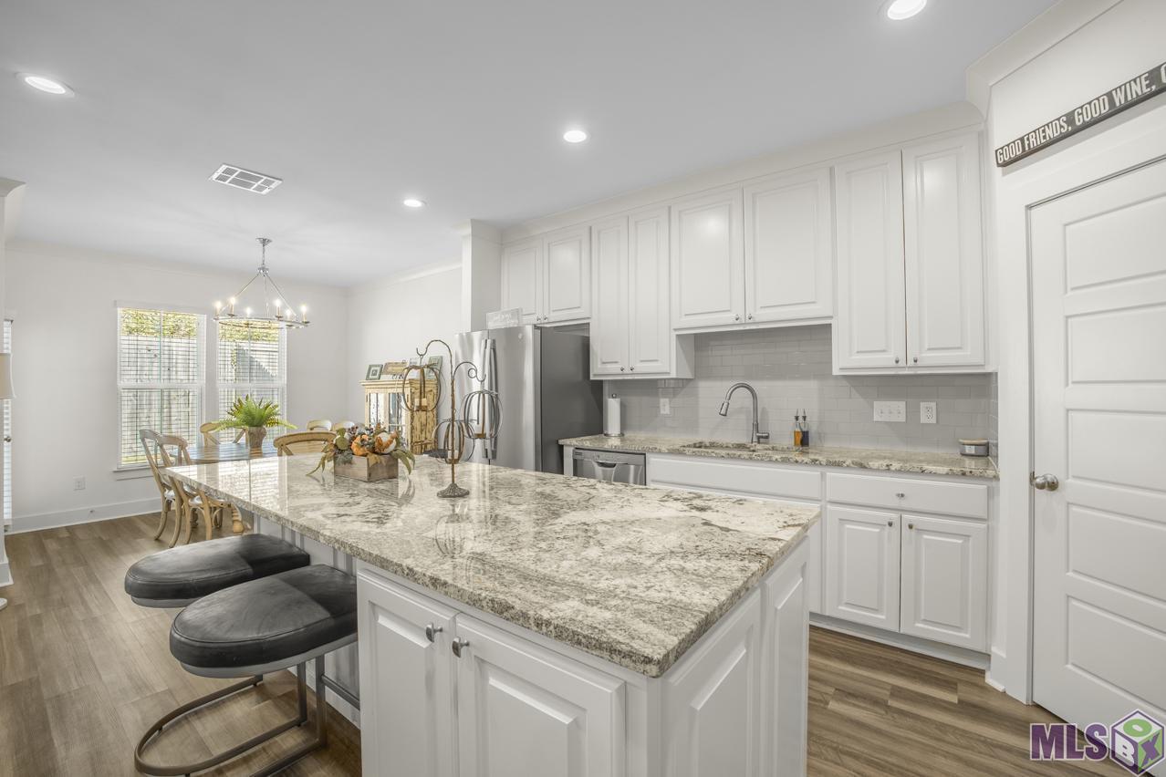 8935 Stonecroft Avenue Baton Rouge, LA 70810 - Photo 3 of 17 Gallery Image 3