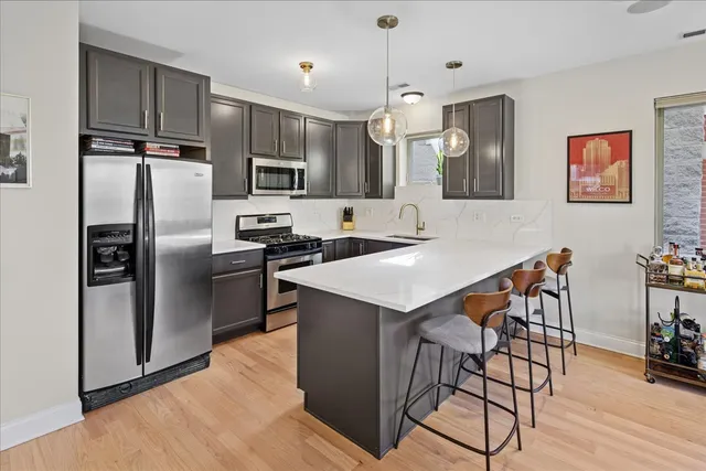 $539,000 | 1533 North Campbell Avenue, Unit 3, Chicago, IL 60622