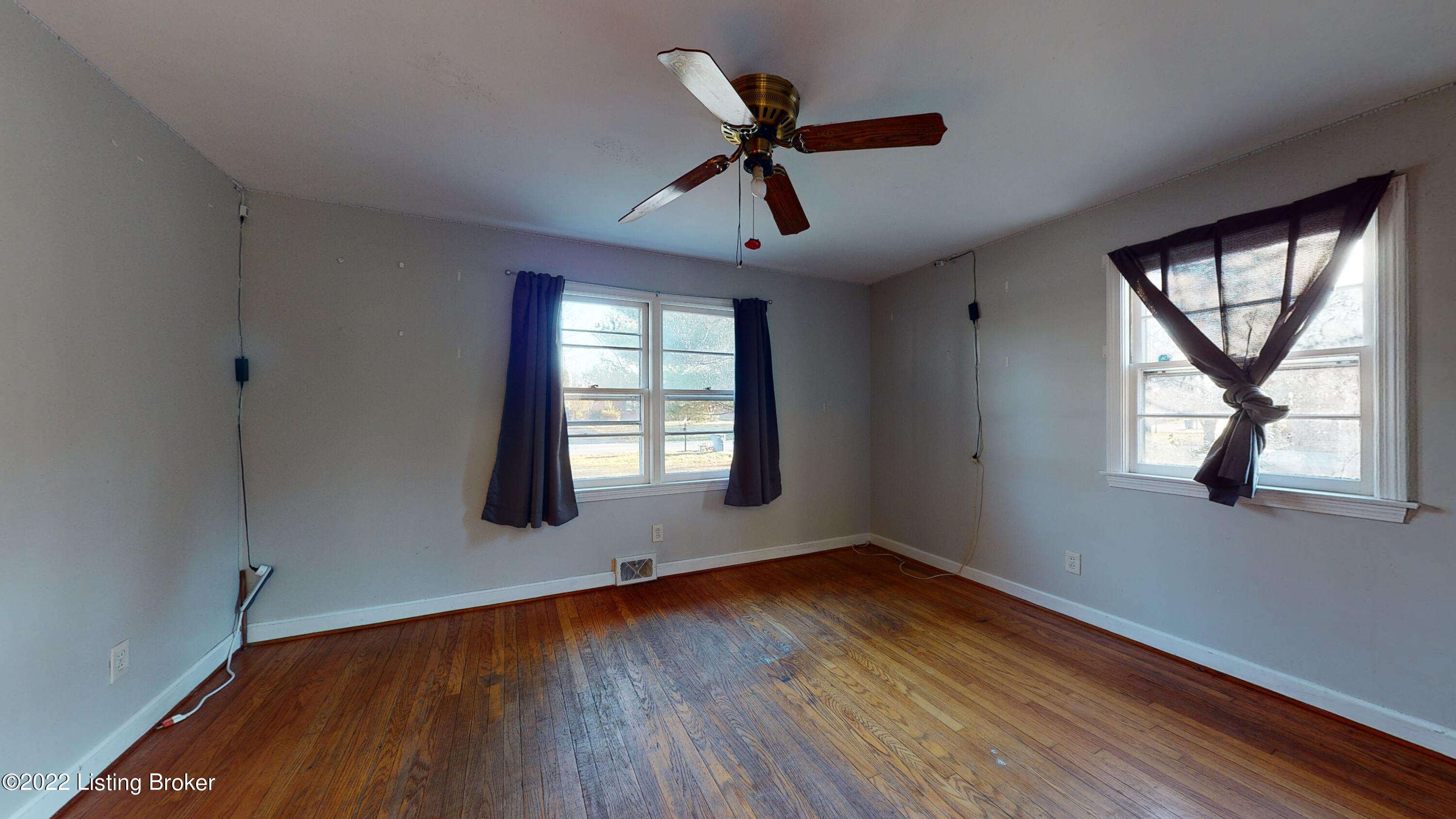 2306 Janlyn Road Louisville, KY 40299 - Photo 29 of 30 A ceiling fan keeps the room cool