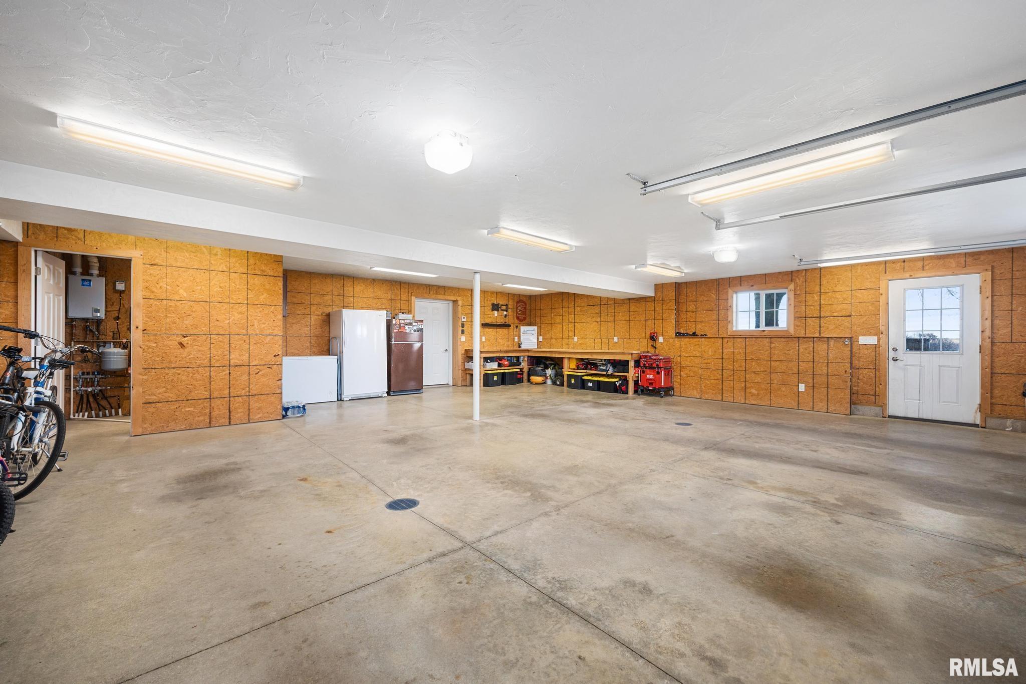 15945 Gresham Road Mackinaw, IL 61755 - Photo 34 of 54
