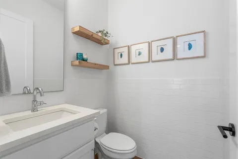 $1,050,000 | 3007 Chennault Street, Austin, TX 78723