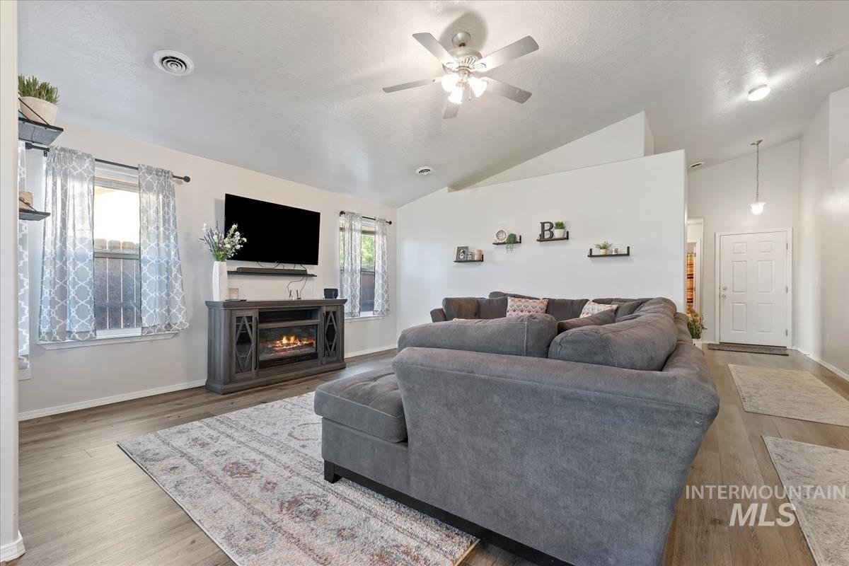 7579 West Middle Fork Street Boise, ID 83709 - Photo 5 of 39