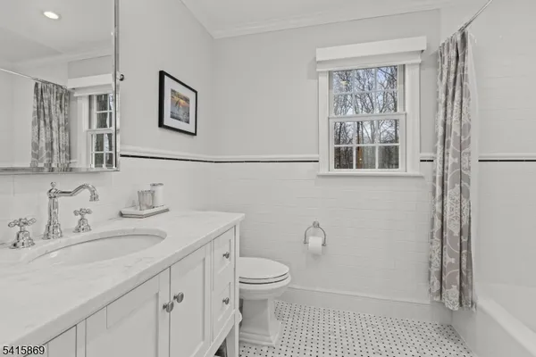 $785,000 | 3 Kerry Place, Flanders, NJ 07836