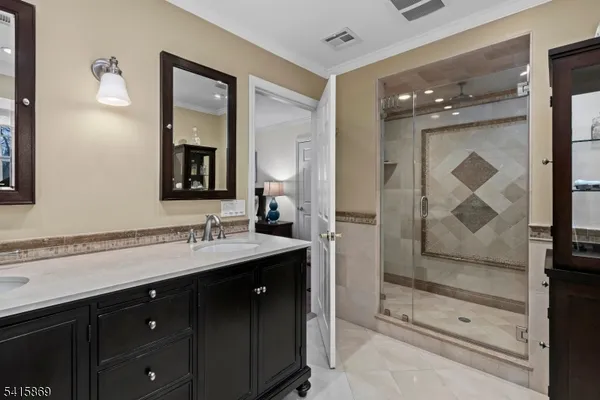 $785,000 | 3 Kerry Place, Flanders, NJ 07836