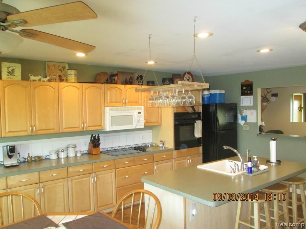 20799 Pratt Road Armada, MI 48005 - Photo 10 of 30 IMG_1195.jpg