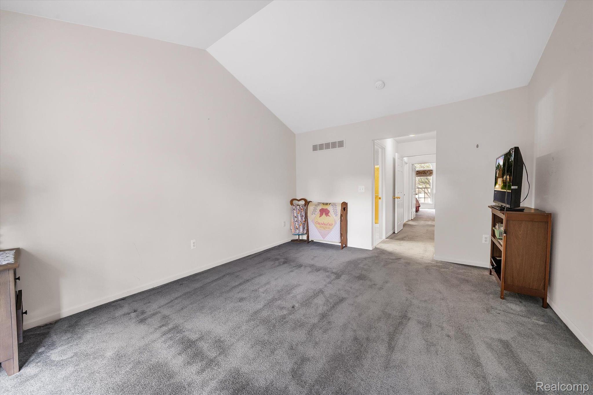 1176 Churchill Circle Rochester, MI 48307 - Photo 24 of 32 Gallery Image 24