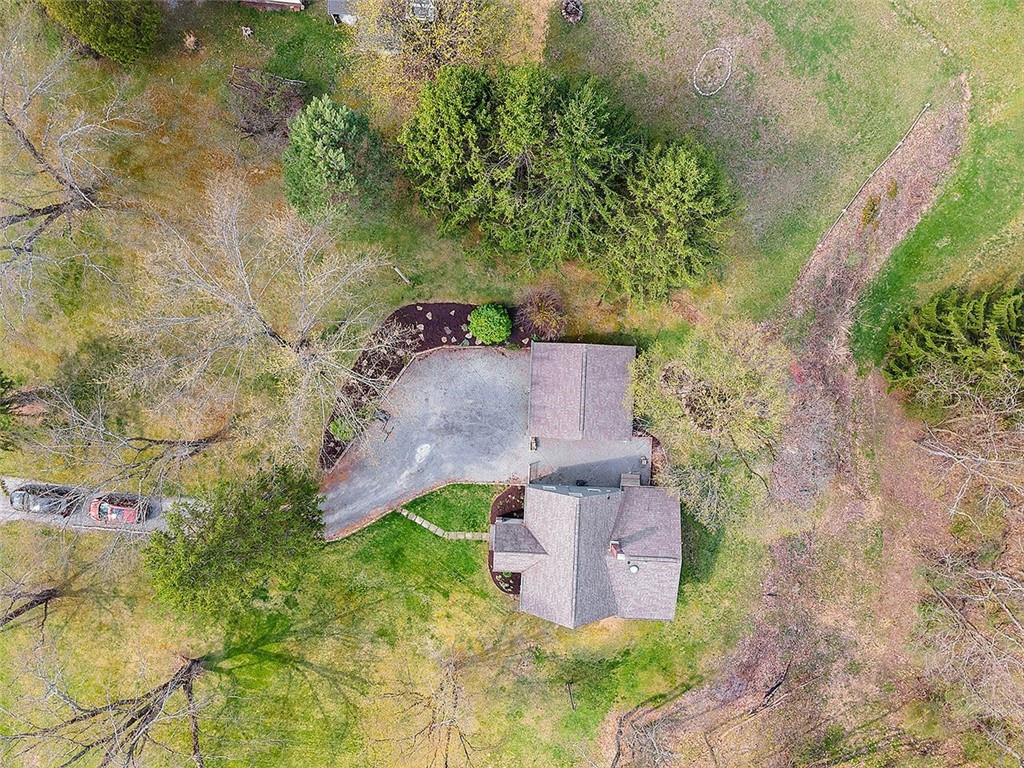 5350 Hardt Road Gibsonia, PA 15044 - Photo 2 of 22 Gallery Image 2