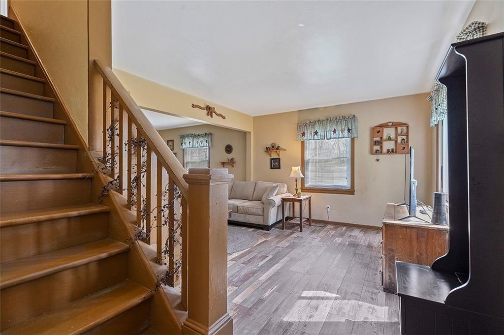 5350 Hardt Road Gibsonia, PA 15044 - Photo 5 of 22 Gallery Image 5