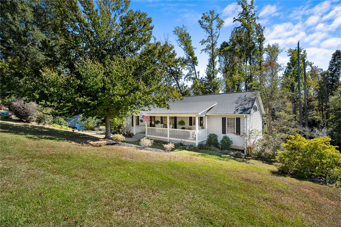 405 Dalton Road Seneca, SC 29678 - Photo 4 of 50 Gallery Image 4