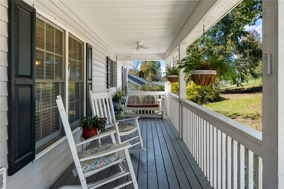 405 Dalton Road Seneca, SC 29678 - Photo 7 of 50 Gallery Image 7