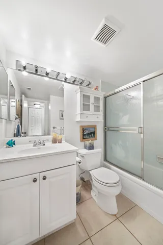 $1,625 | 417 Pine Glen Lane, Unit D2, Greenacres, FL 33463