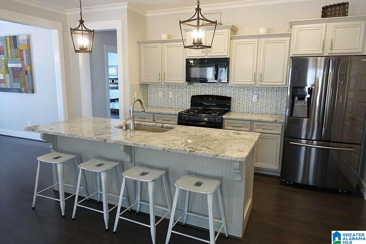 5270 Meadow Ridge Trail Bessemer, AL 35022 - Photo 5 of 33