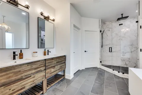 $1,295,000 | 169 Tall Forest Drive, Bastrop, TX 78602
