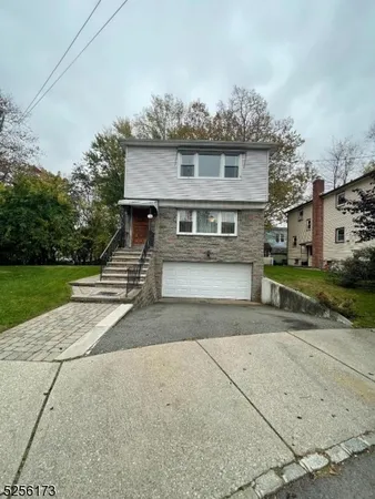 $2,500 | 16 Gifford Court, Unit 1, Maplewood, NJ 07040