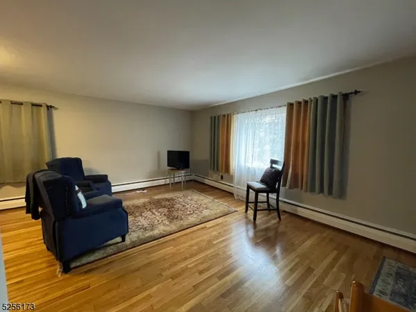 $2,500 | 16 Gifford Court, Unit 1, Maplewood, NJ 07040