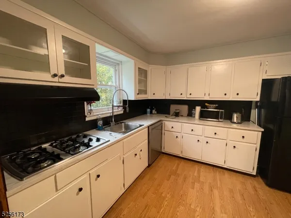 $2,500 | 16 Gifford Court, Unit 1, Maplewood, NJ 07040