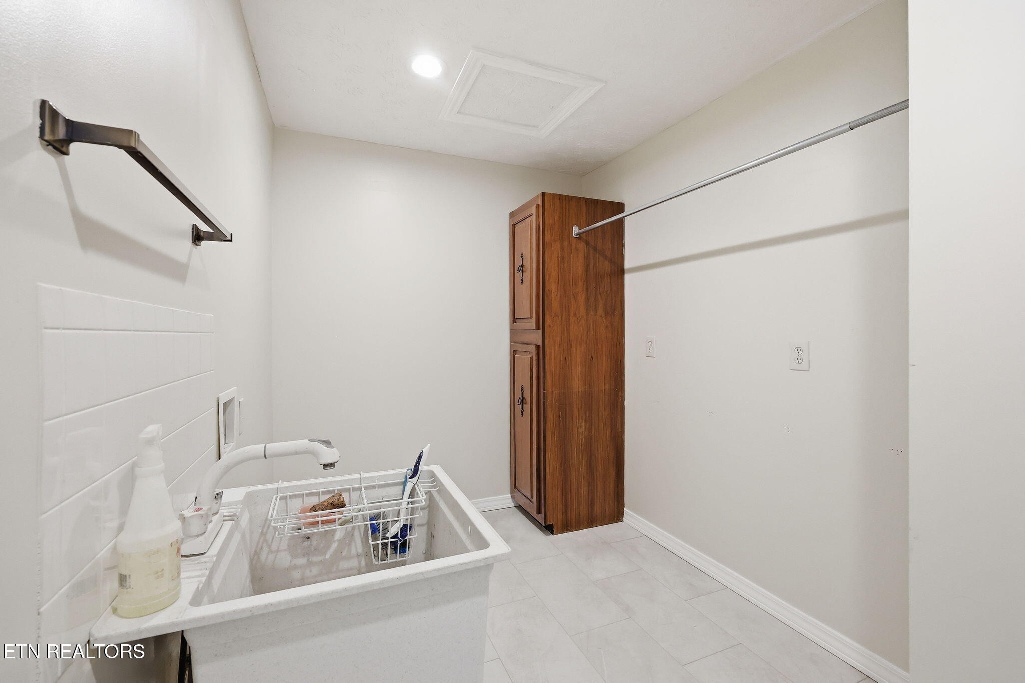 2709 Sevierville Road Maryville, TN 37804 - Photo 32 of 55 Gallery Image 32