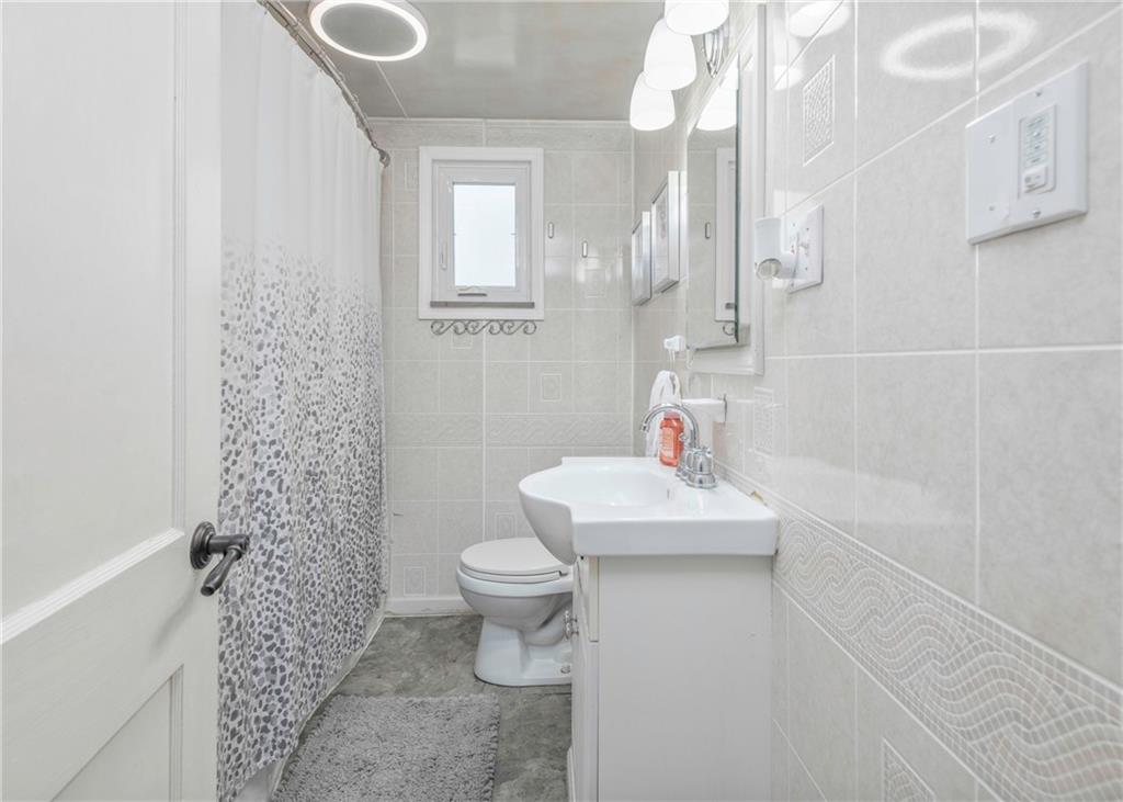 276 Thompsonville Road McMurray, PA 15317 - Photo 9 of 42