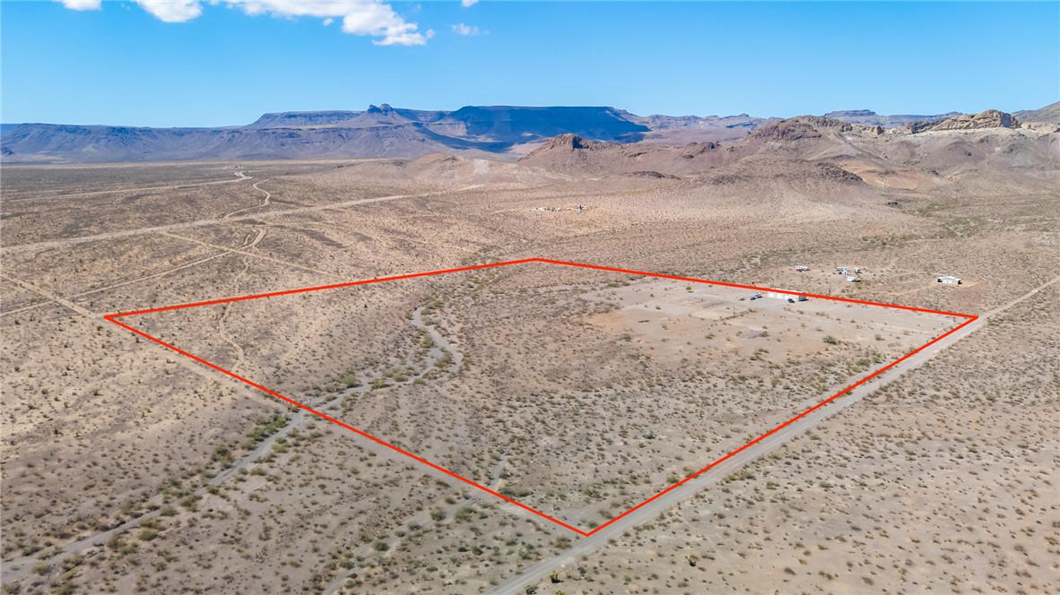 6982 Ocotillo Road Golden Valley, AZ 86413 - Photo 23 of 28 Overview of rural landscape with property boundaries highlighted
