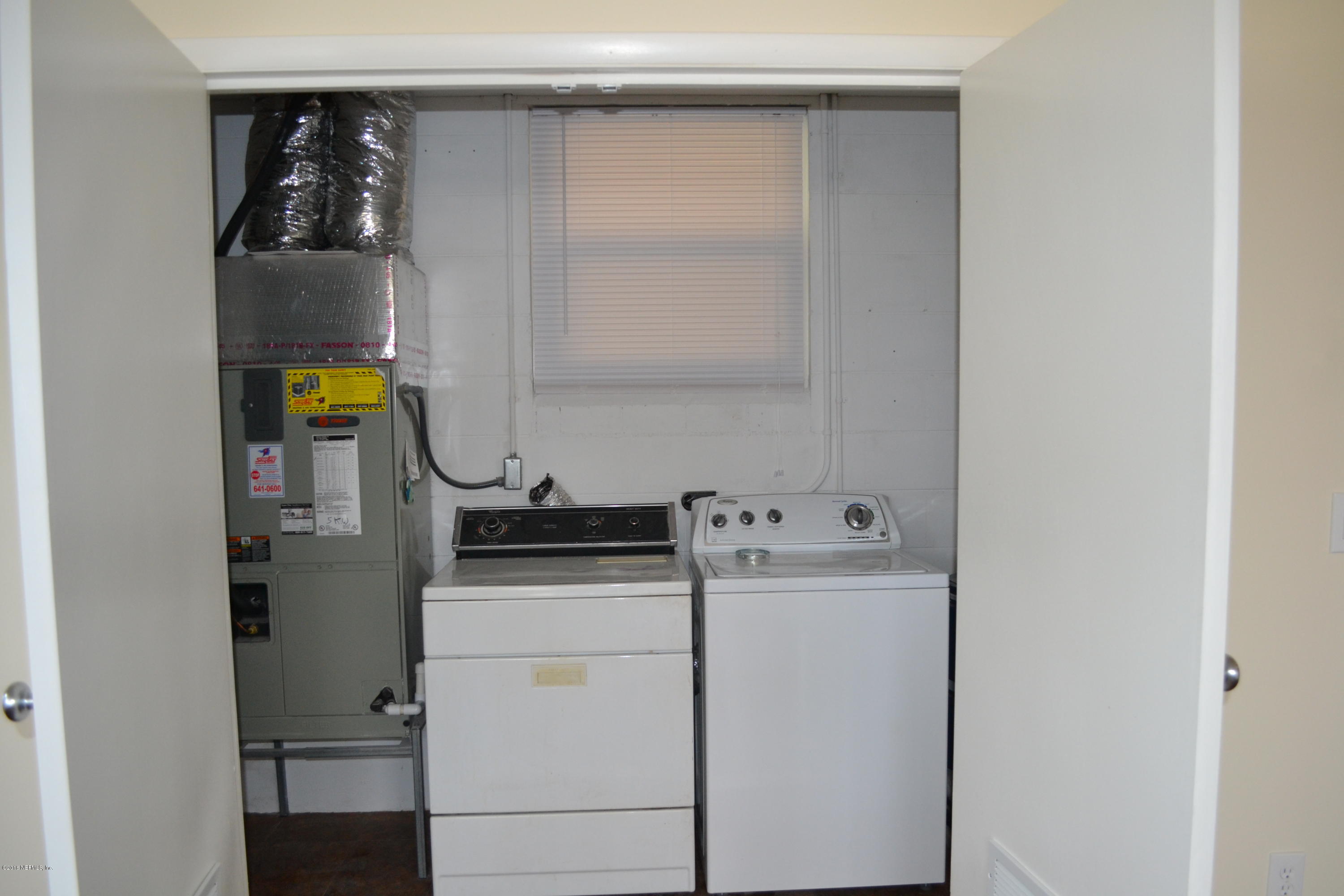 7504 Altama Road Jacksonville, FL 32216 - Photo 17 of 35 Utility Room