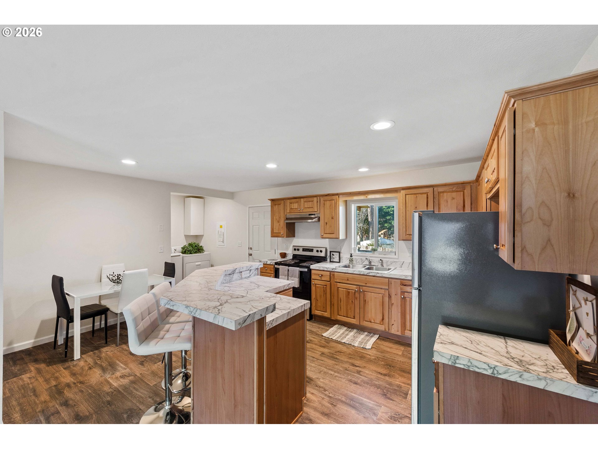 64274 Saddler Road Coos Bay, OR 97420 - Photo 11 of 30 Kitchen/Dining Room