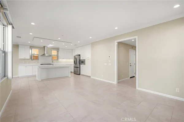 $5,100 | 56 Decker, Irvine, CA 92620