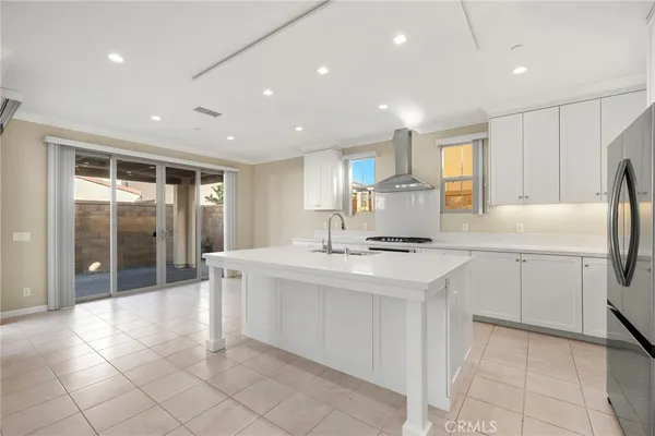 $5,100 | 56 Decker, Irvine, CA 92620